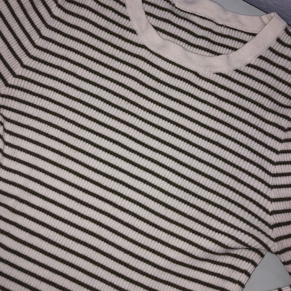 Striped Knit Top - Picture 4 of 7